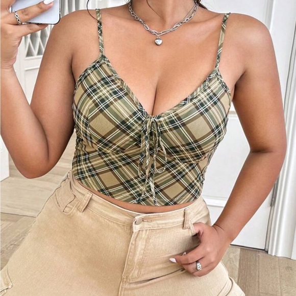SHEIN Tops - Plaid print knot front mesh cami top